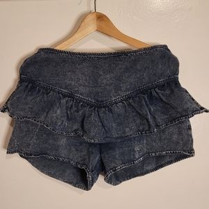Jean skort, Large, dark Jean skirt